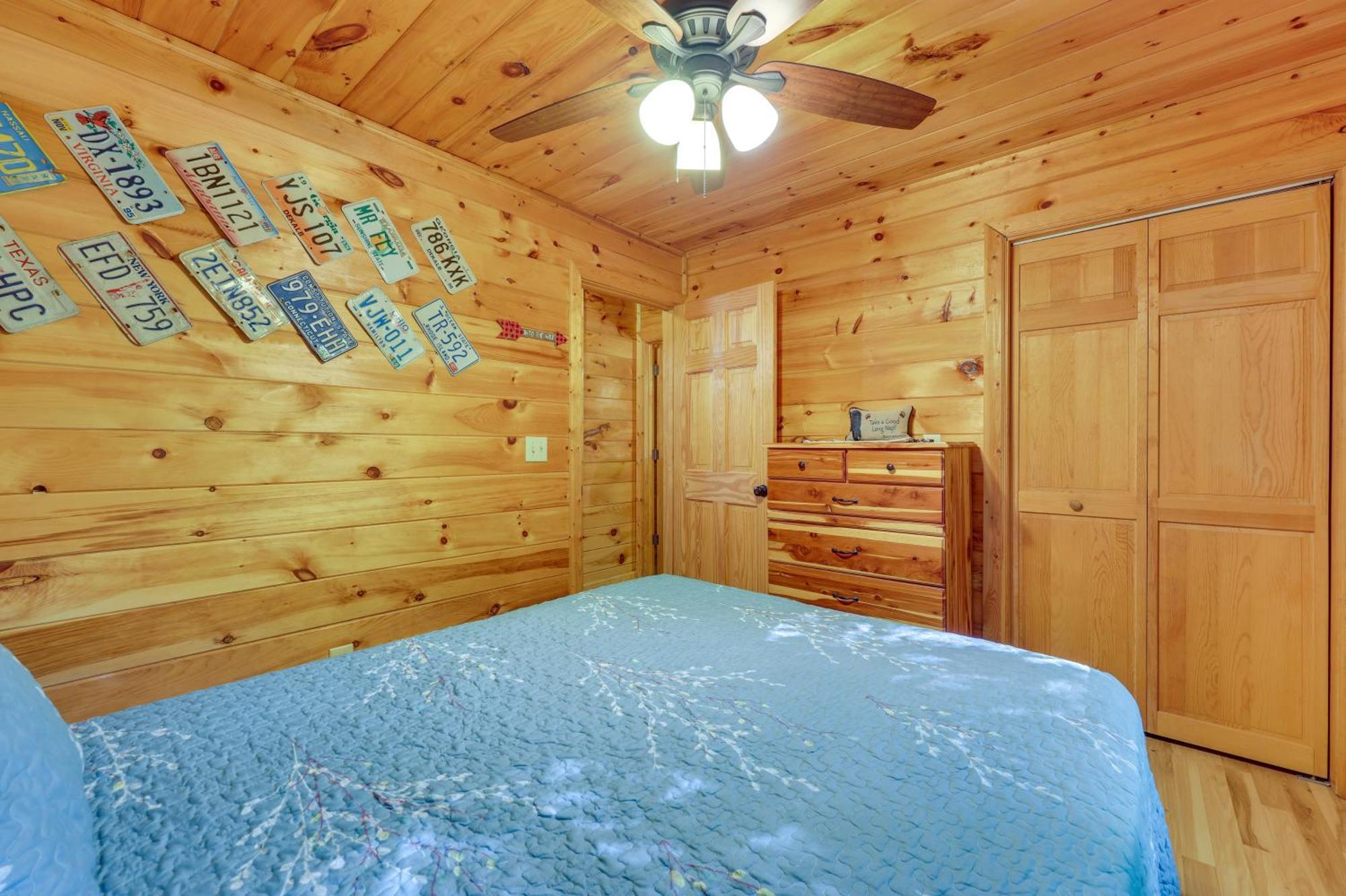 Riverfront Ellijay Cabin With Deck And Pool Access! Kültér fotó