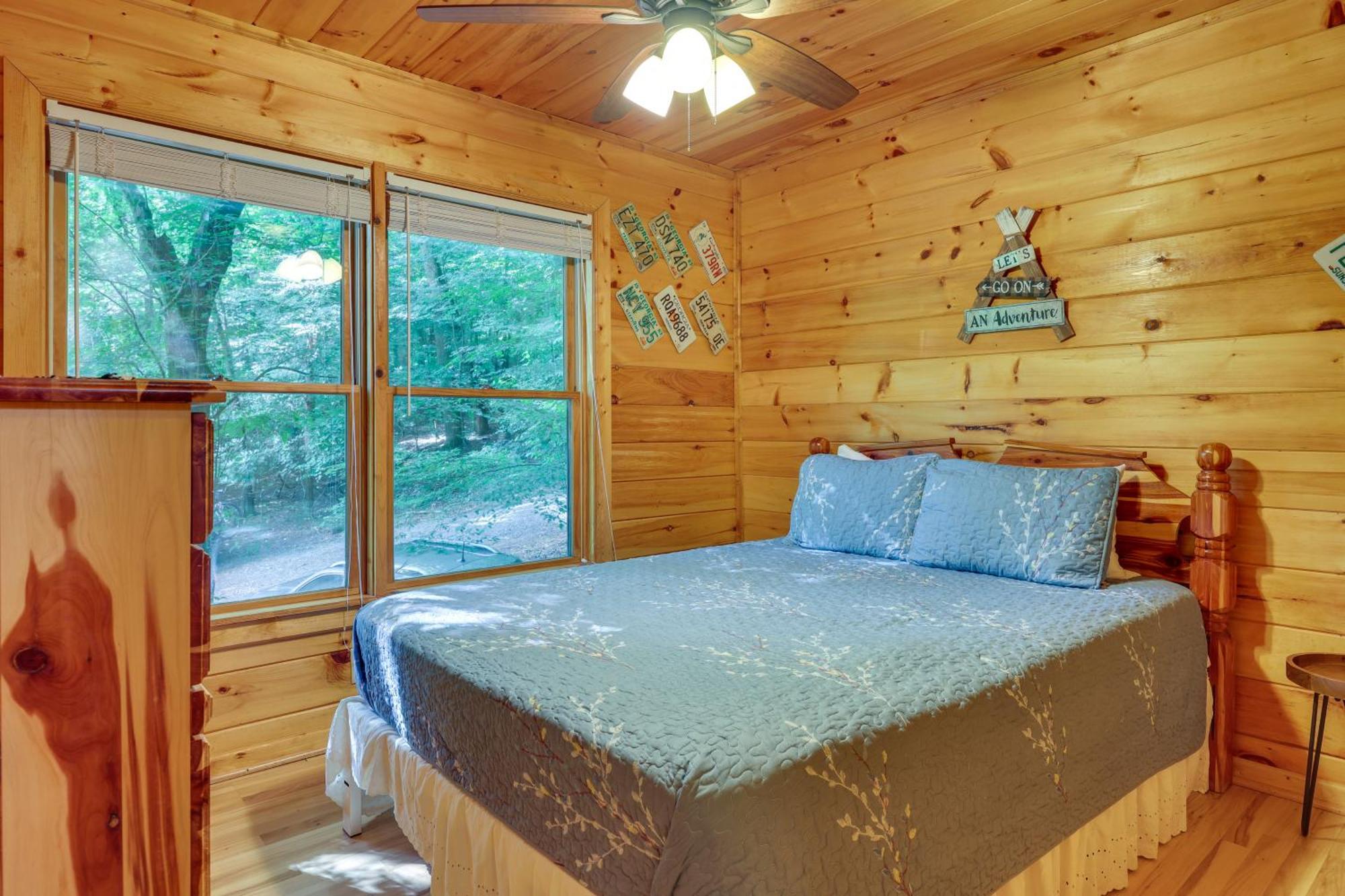 Riverfront Ellijay Cabin With Deck And Pool Access! Kültér fotó